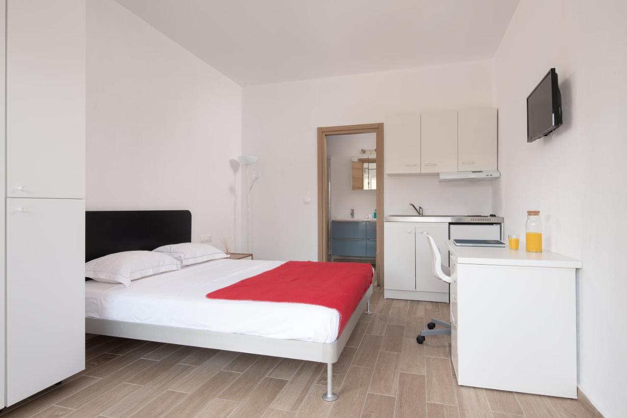 Les Oliviers - Studios & Apartments Vourvourou Exterior foto
