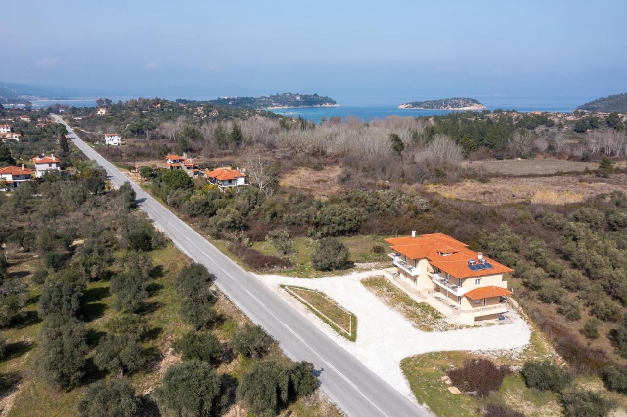 Les Oliviers - Studios & Apartments Vourvourou Exterior foto