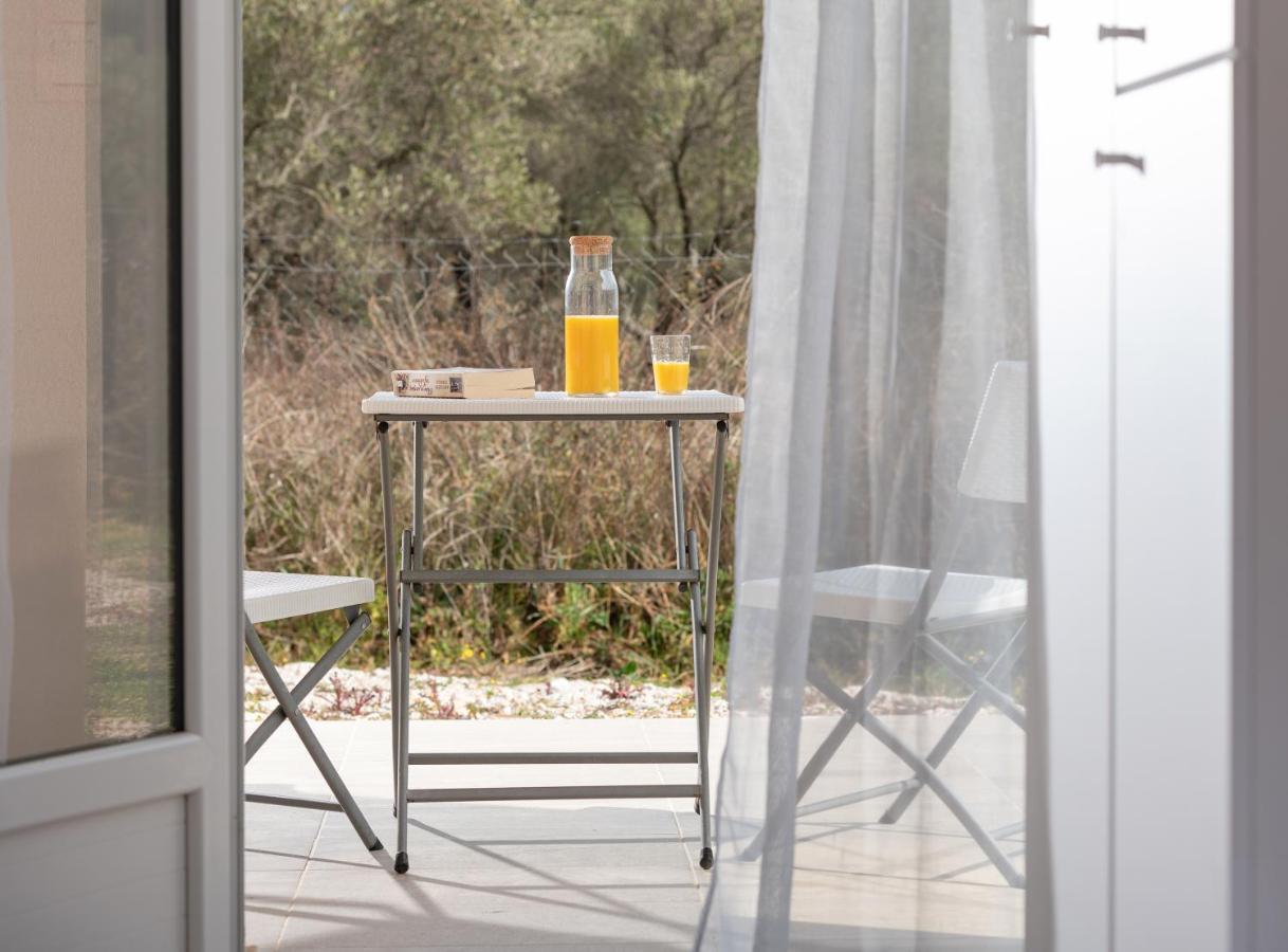 Les Oliviers - Studios & Apartments Vourvourou Exterior foto