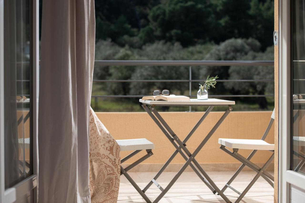 Les Oliviers - Studios & Apartments Vourvourou Exterior foto