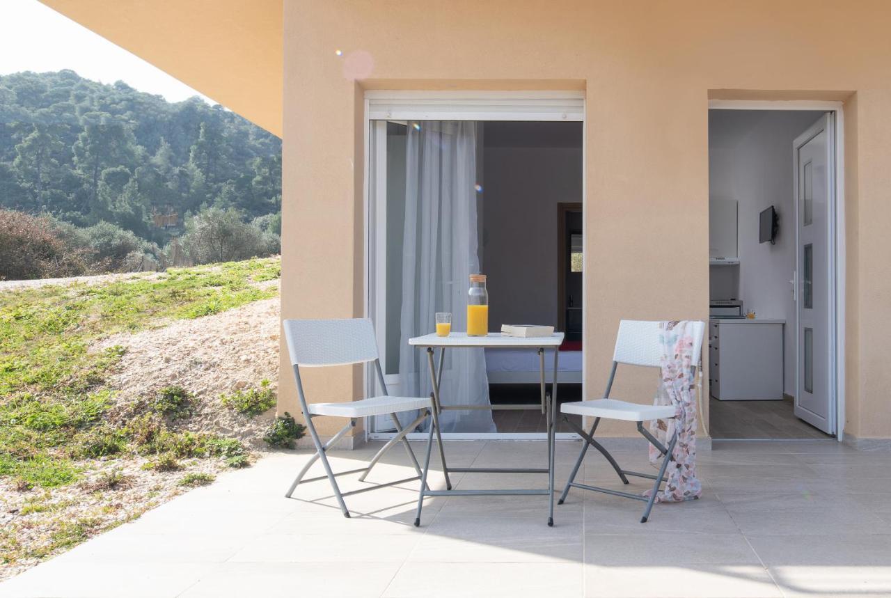 Les Oliviers - Studios & Apartments Vourvourou Exterior foto